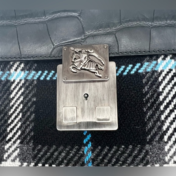 🚨LOW START Vintage AUTHENTIC Burberrys Classic Check Wool Handbag w/ COA - Picture 5 of 10